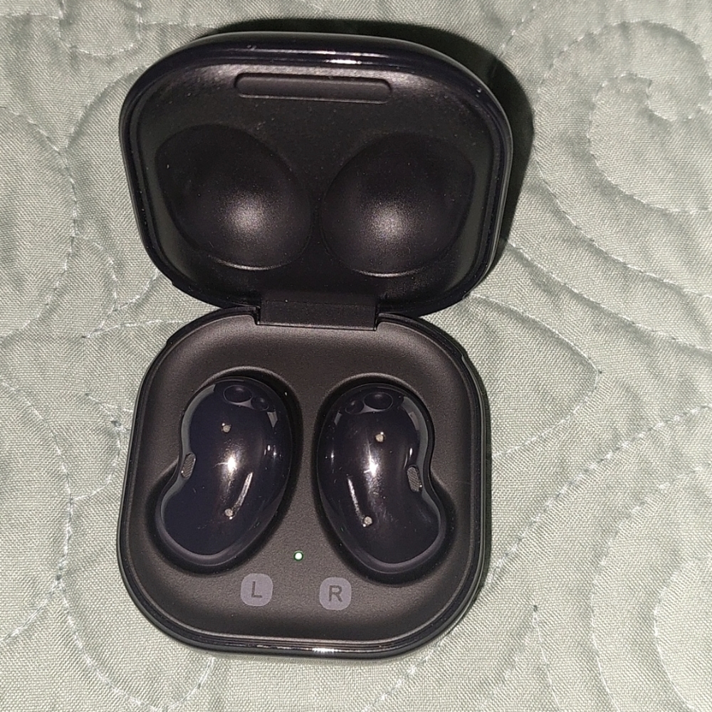 SAMSUNG Galaxy Buds Live